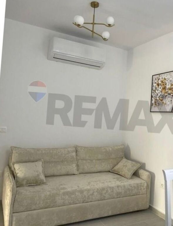For rent 1+1 in the area of the Commune of Paris