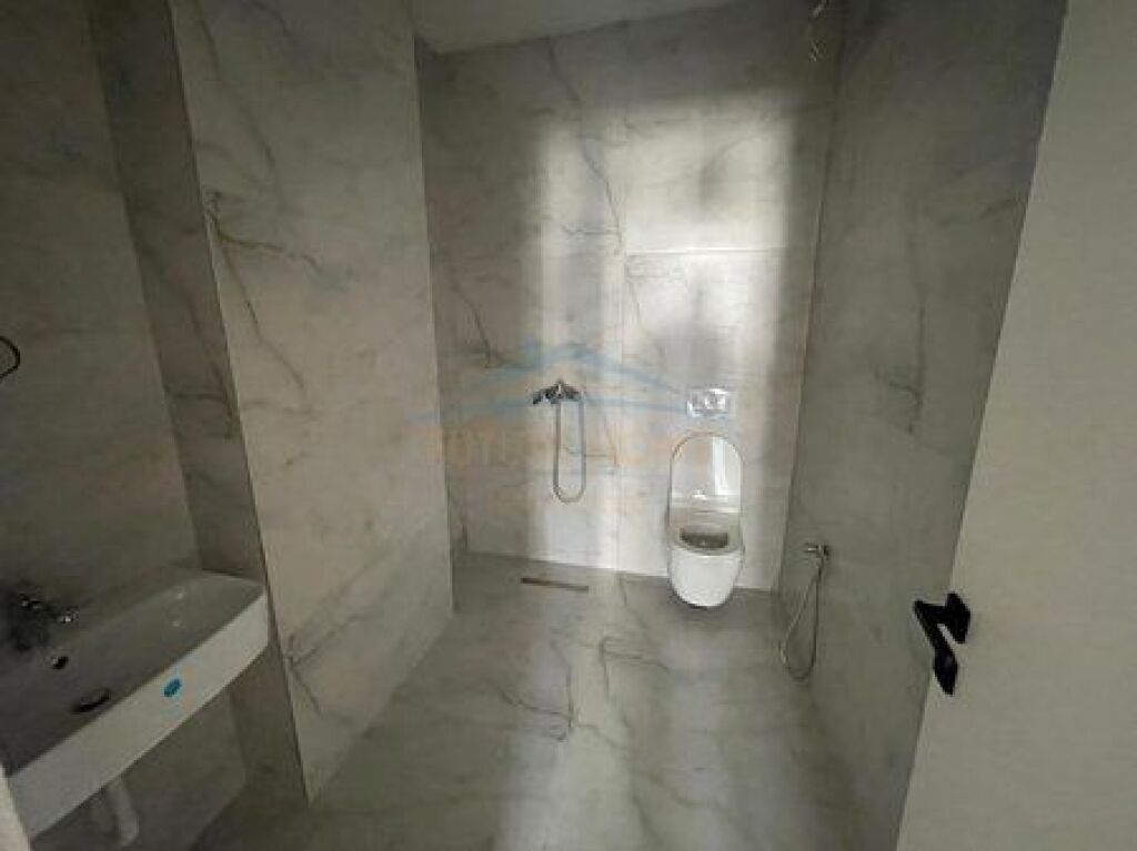 Qera, Apartament 2+1+2, Rezidenca "Jordan",  Tirane . Empire73791