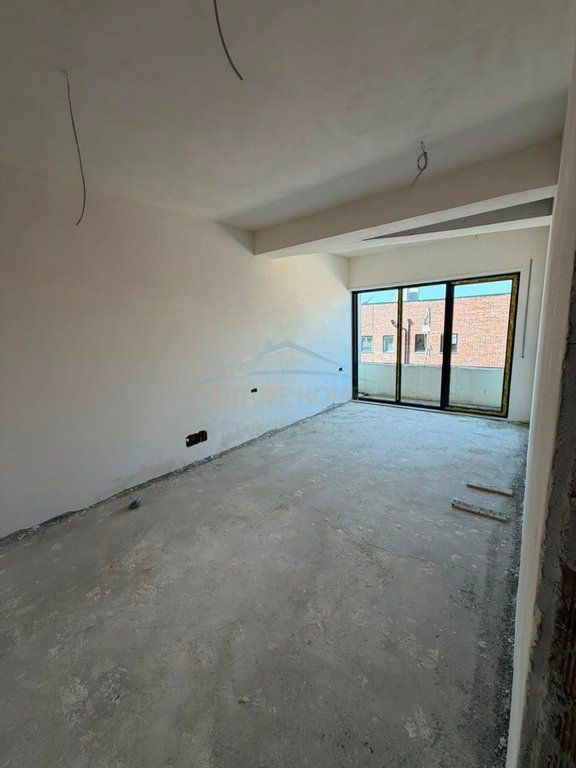 In vendita, Villa su 3 piani, Residenza Kodra e Diellit 2, Tirana.