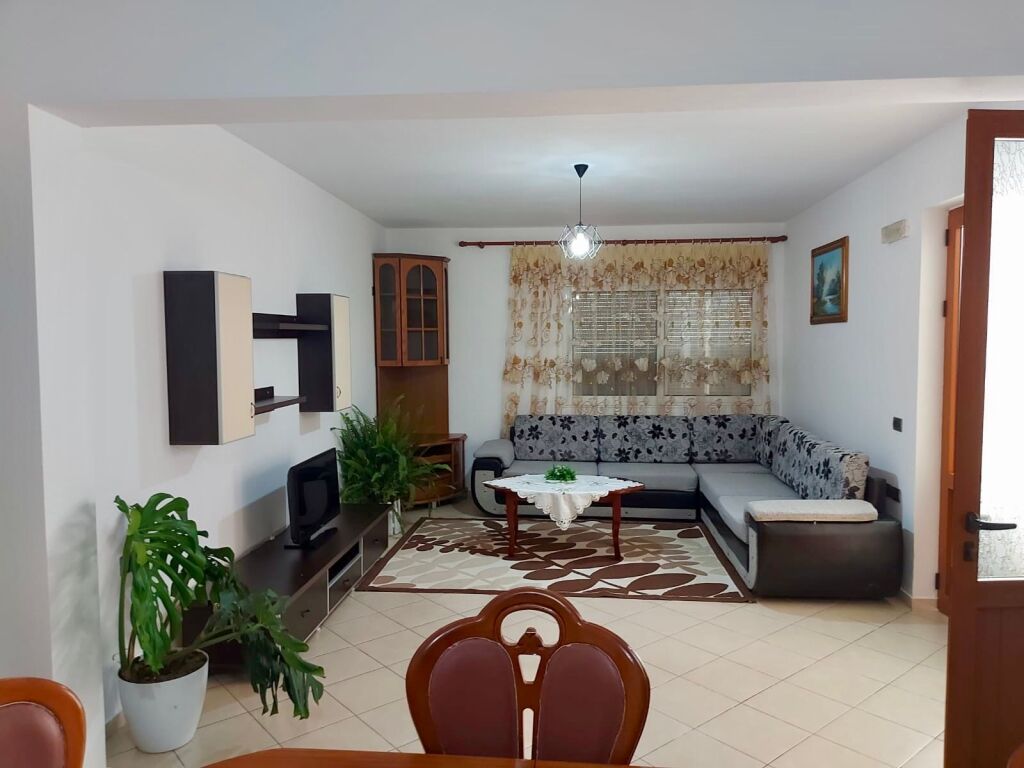 VILLA FLOOR APARTMENT 2+1 FOR RENT in Bulevardin e Ri