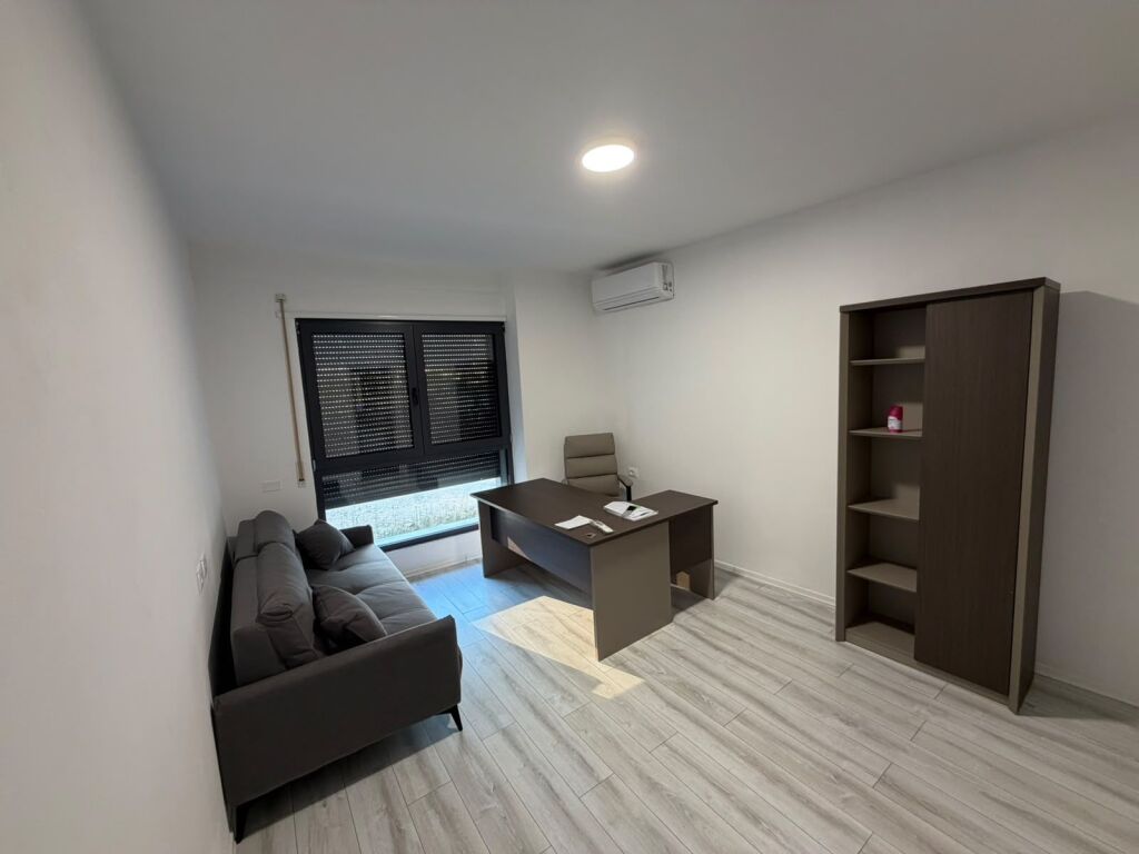 Office space for rent at 📍Bulevardi I Ri
