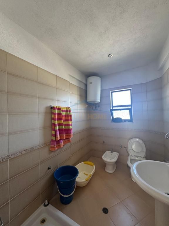 Shitet Vilë 2-Katëshe Senatorium, Sauk Tiranë!