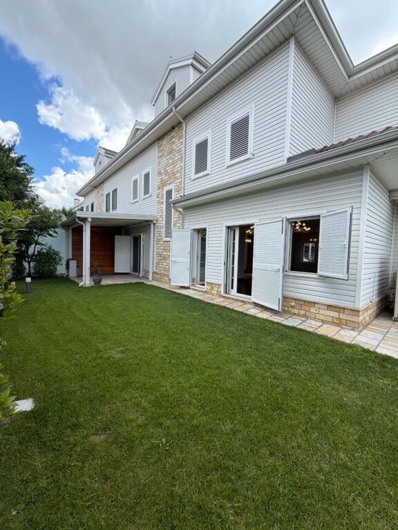 🏡 JEPET ME QIRA | VILË 3-KATËSHE – TEG