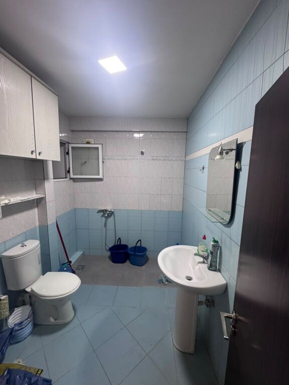 Jepet  me qera  apartament  2+1 Myslym  Shyri  