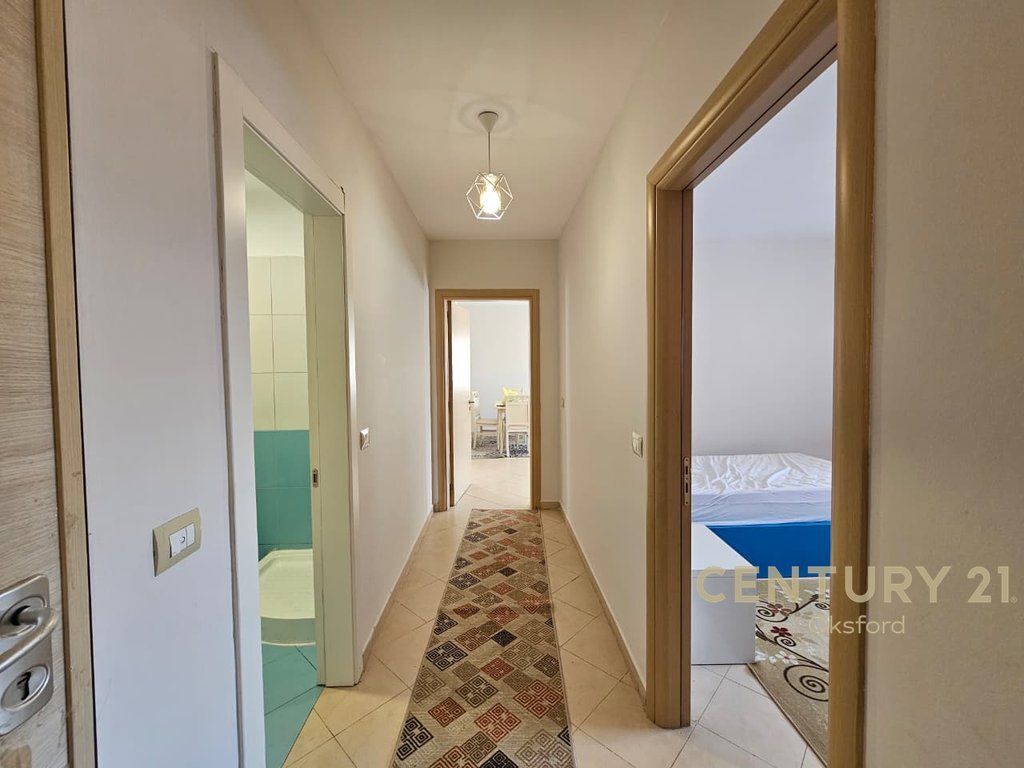 Shitet Apartament 2+1+2 tek Liqeni i Thate