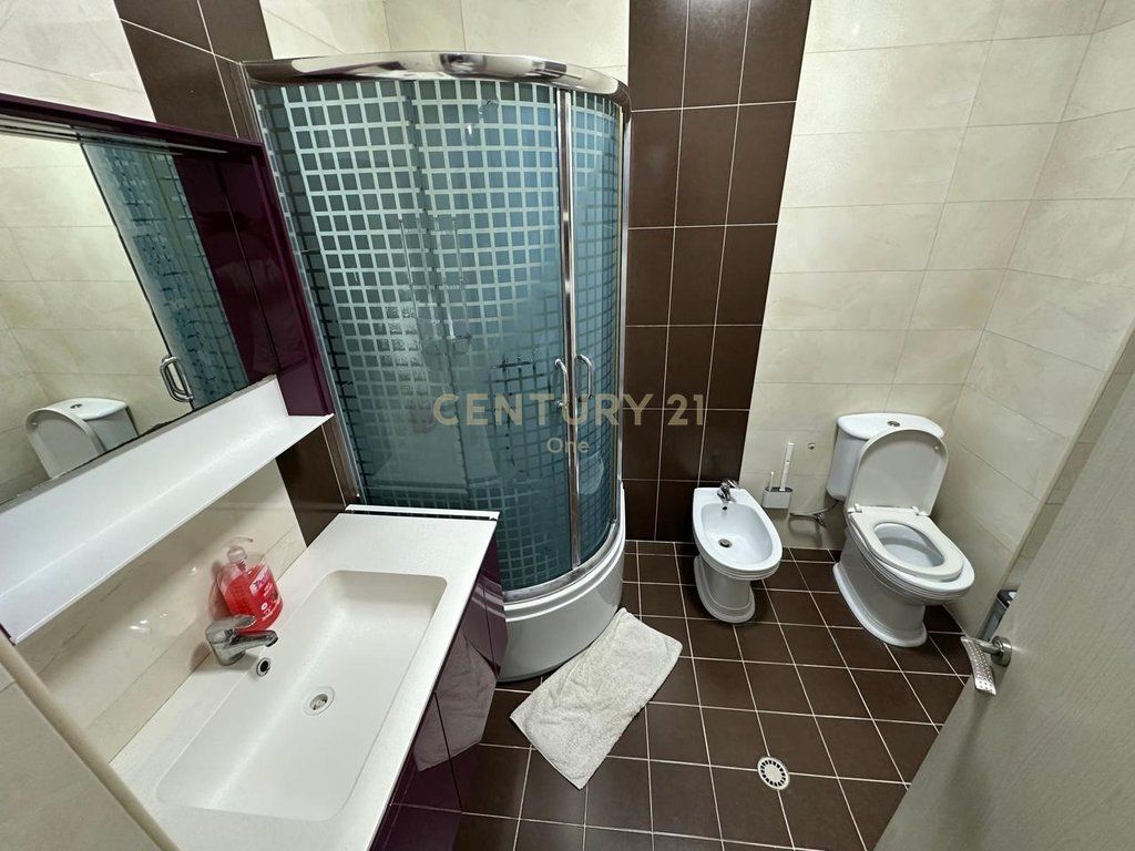APARTMENT FOR RENT NEAR HARRY FULTZ 700 € 65,000 Lekë