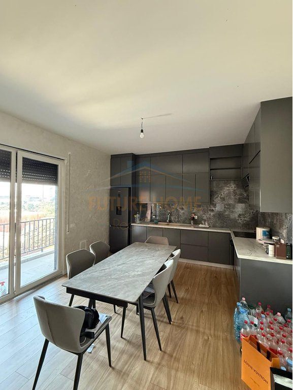 Shitet, Apartament 1+1, Paskuqan, Tirane. PARK73560