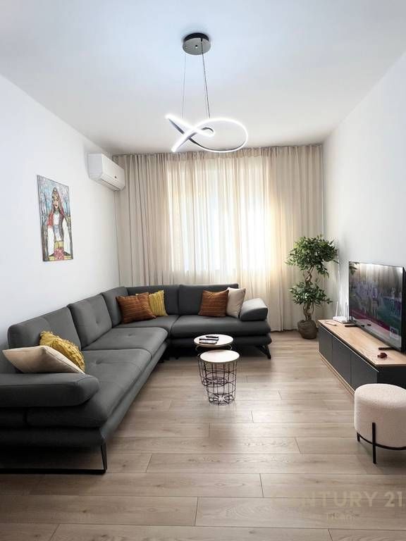 Apartament modern 2+1 per qira ne Qender