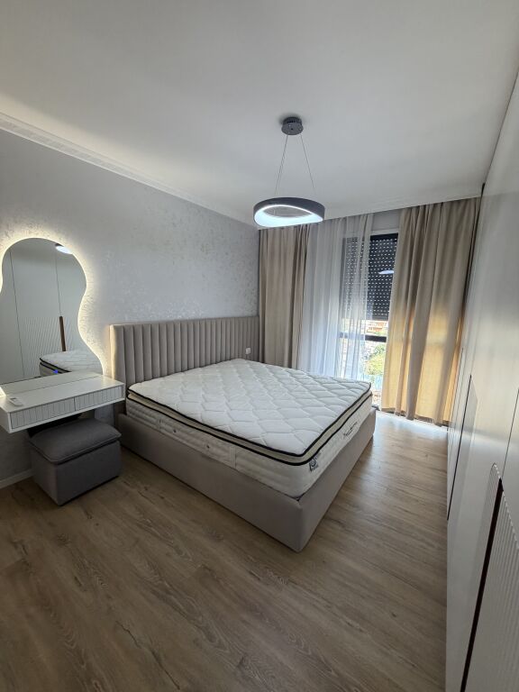 Apartment for rent 2+1+2 with parking at Akses Tirana, Sheshi shqiponja