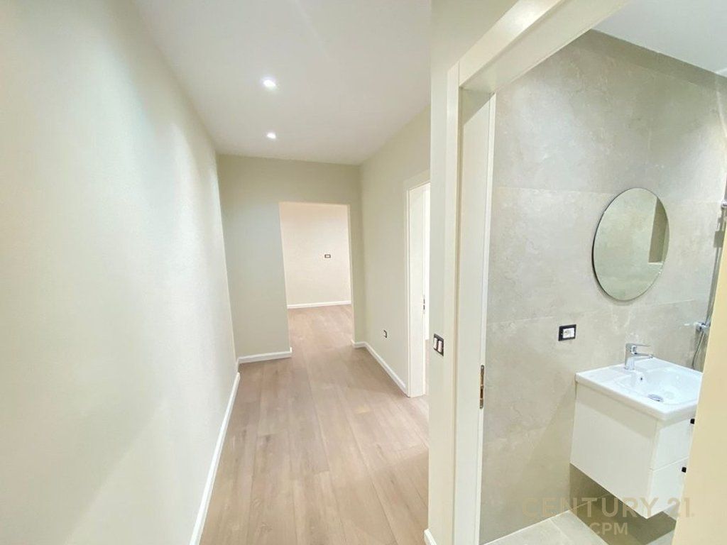 SHESIM APARTAMENT 1+1 TE KOMUNA PARISIT !!!