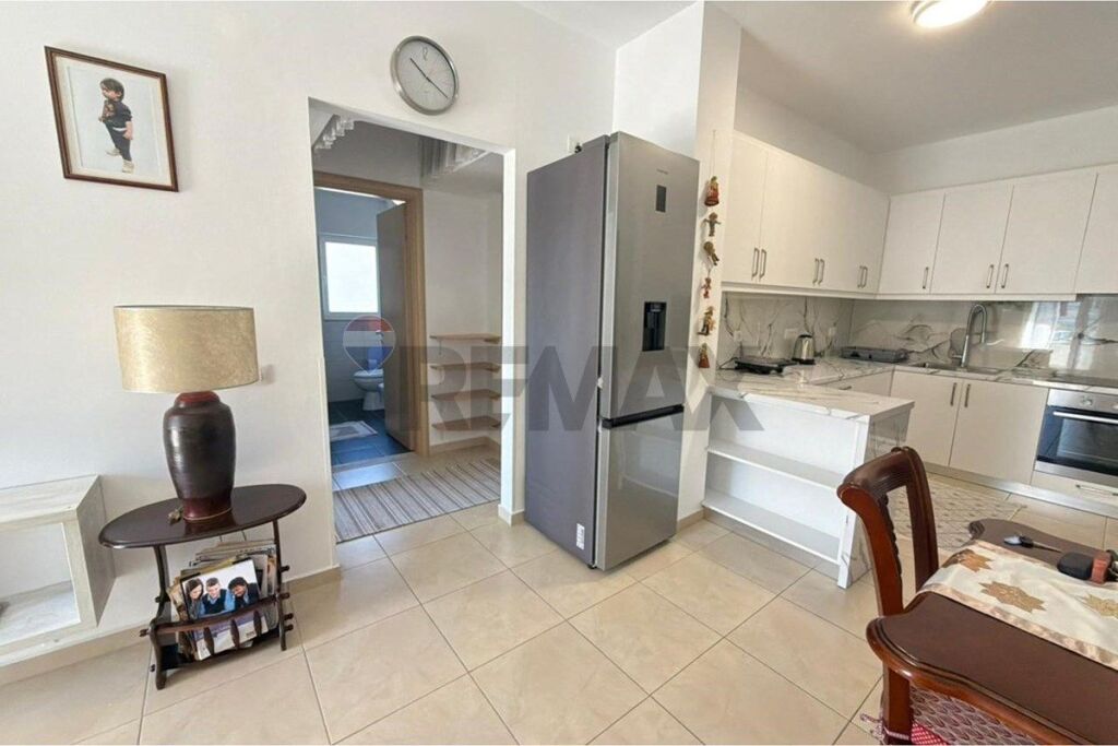 Apartament - Për Shitje - Rruga Mitat Hoxha, Sarandë