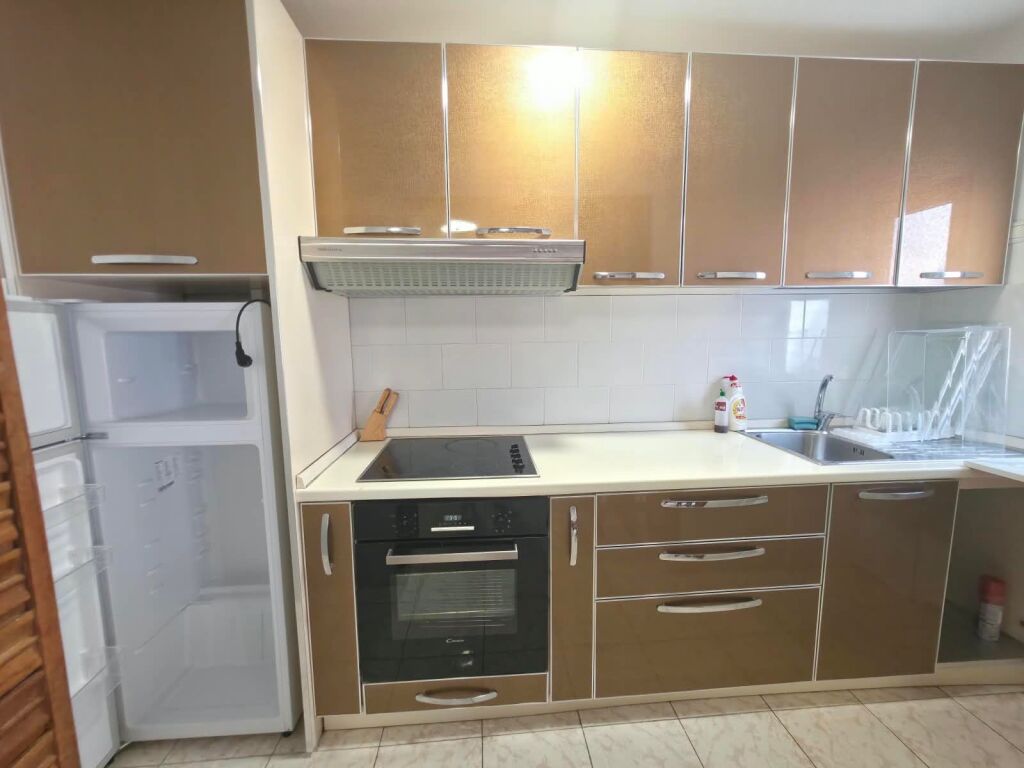 Apartment 3+1 for rent Tirana Center !