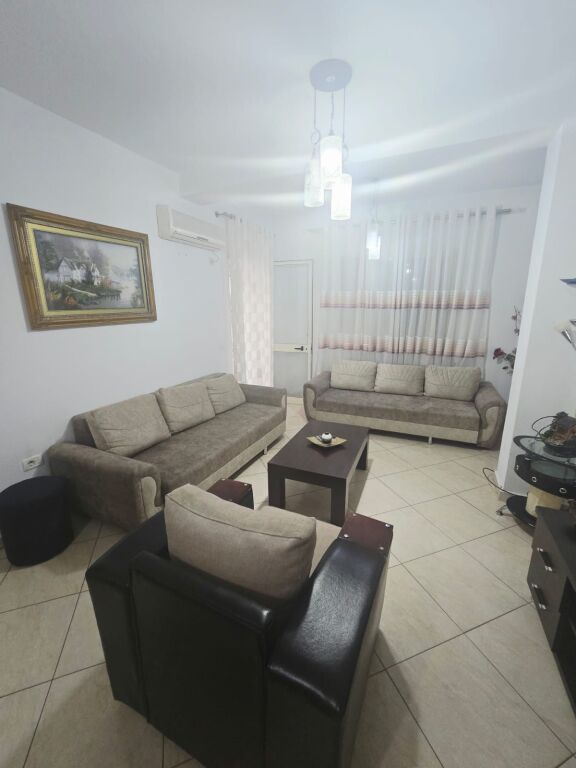 In affitto 1+1, Kodra Diellit