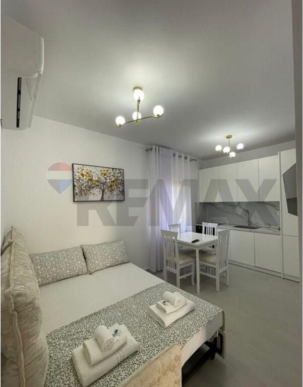 Komuna e Parisit, Apartament 1+1 per Qira