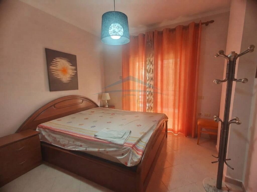 Qera, Apartament 2+1+2+Post Parkim, Xhamlliku, Tiranë