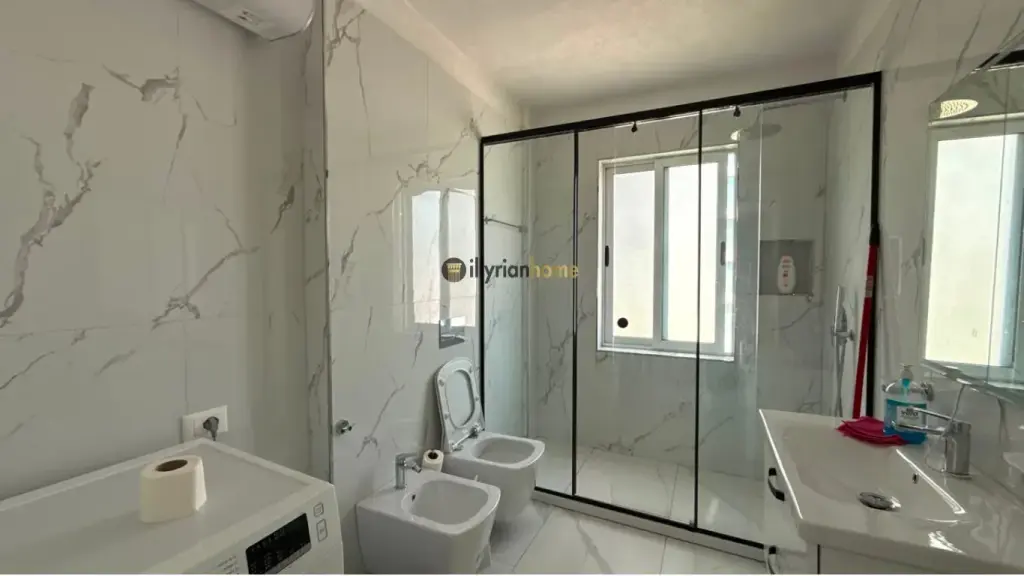 Qira, Apartament 1+1 me kuzhinë më vete tek Rruga e Elbasanit