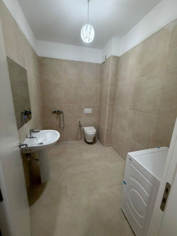 Apartment 1+1 for rent in Kamez