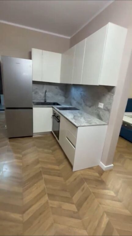Qera | Garsoniere | Fresku | 400 €/muaj