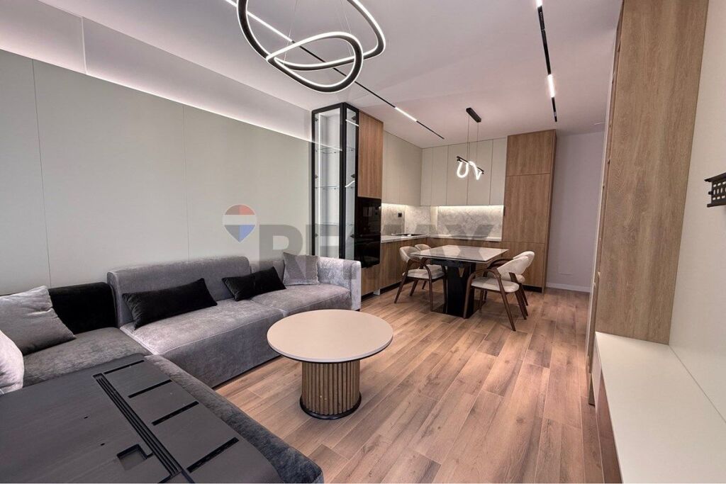 Apartament 2+1 Për Qira - Univers City