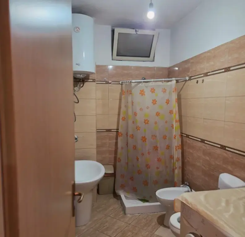 APARTAMENT 1+1. 40000 LEKE. YZBERISHT,KMY