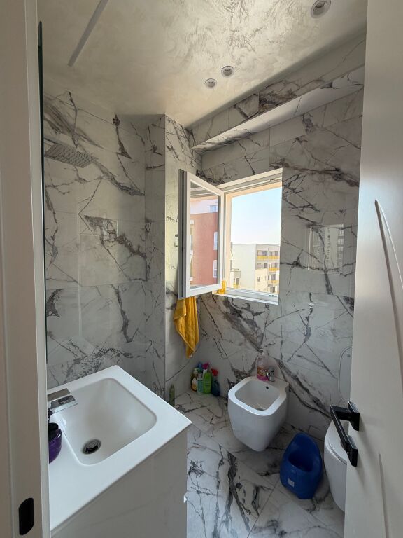 Apartament per qira 2+1 tek Kompleksi Aura ne Laprake cmimi 80,000 leke/muaj