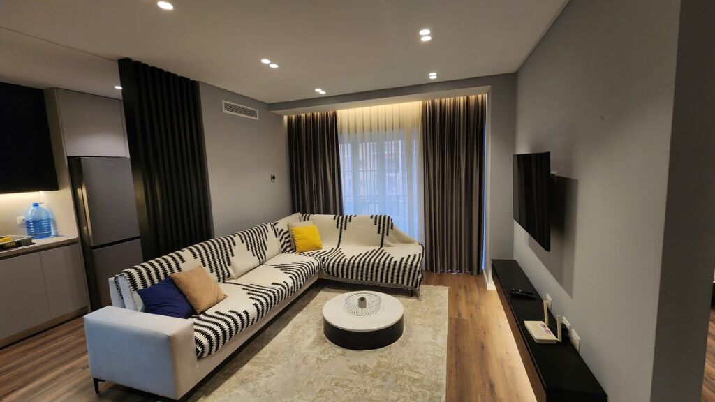 🏠 APARTAMENT 2+1 ME QIRA – ISH-FUSHA AVIACIONIT