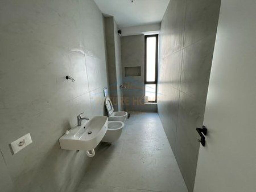 Qera, Apartament 1+1, Rruga Jordan Misja , Tirane . Empire73796