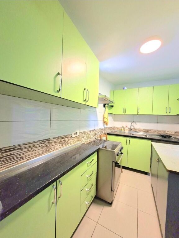 🏡Near the 9-Year School "Bajram Curri", a 1-story house 2+1+2, furnished, is for rent 65,000 Lek
