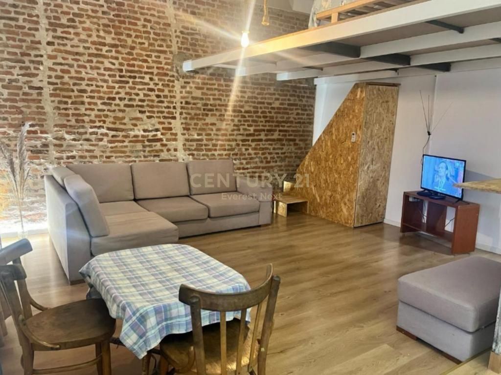LOFT ME QIRA – RRUGA MIHAL DURI 875 € /Muaj 80,000 Lekë /Muaj