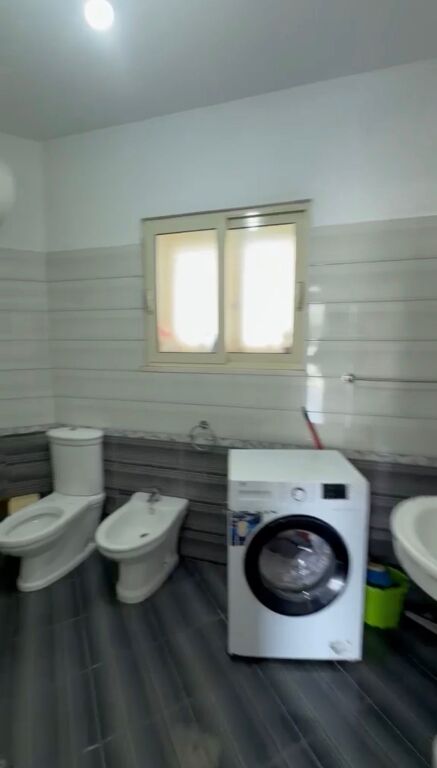 Affittasi 2+1 a Durazzo