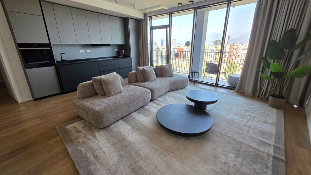 Luxury apartment for rent in Lake view