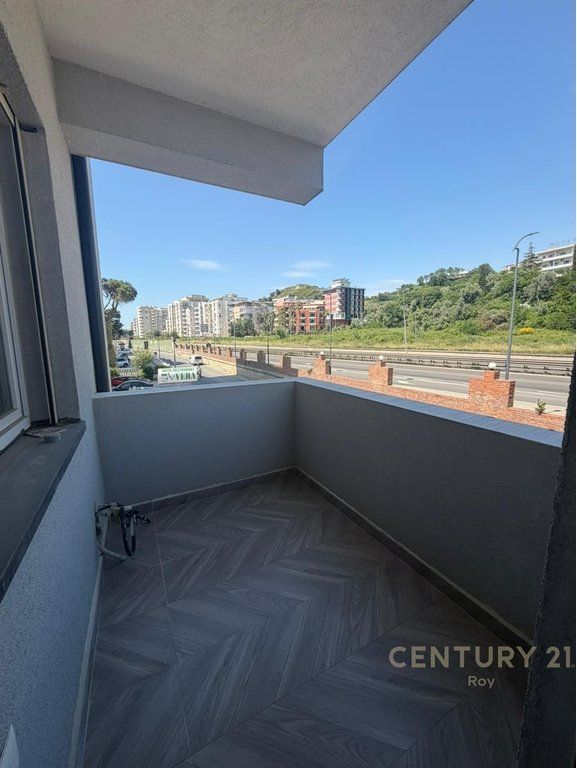 EKSKLUZIVE ! SHITET APARTAMENT 1+1 TEK SHKEMBI I KAVAJES !