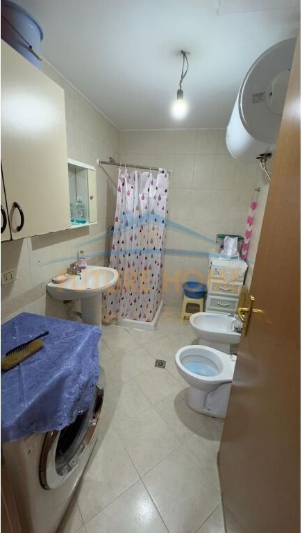 Shitet, Apartament 1+1, Rruga e Bogdaneve, Tirane