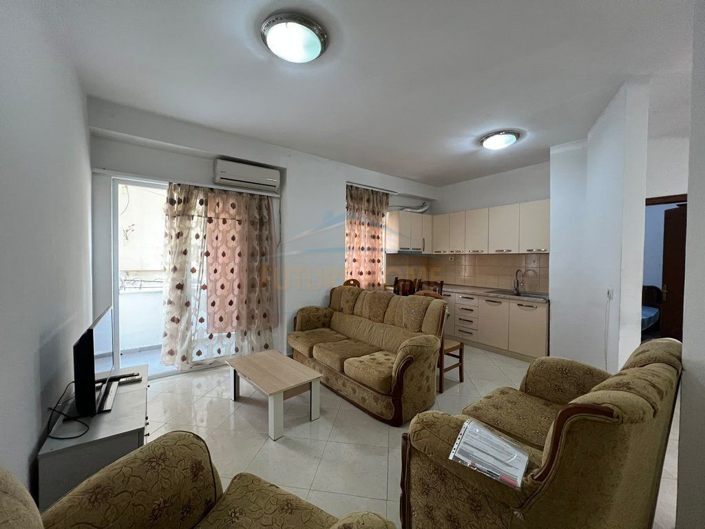Shitet,Apartament 1+1,Porcelan
