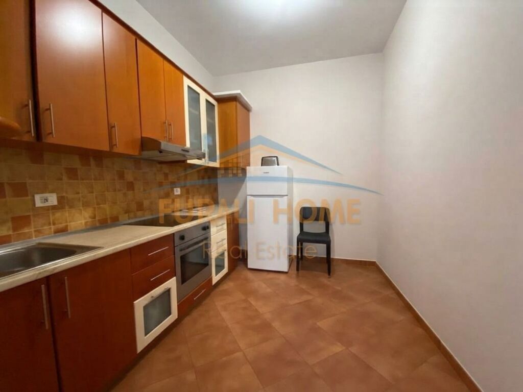 Rent, Apartment 2+1, Paris Commune, Tirana.