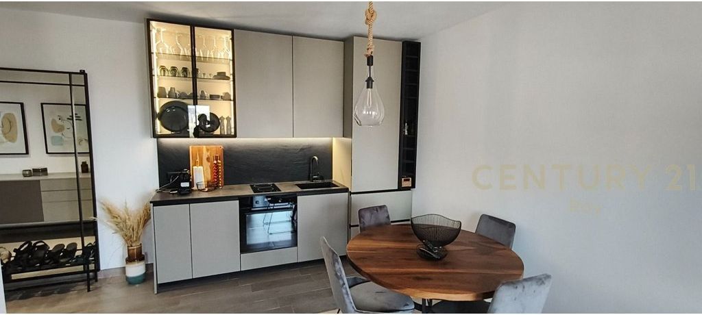 SHITET APARTAMENT 2+1 TEK GRAND BLUE FAFA – SHKËMBI I KAVAJËS, DURRËS