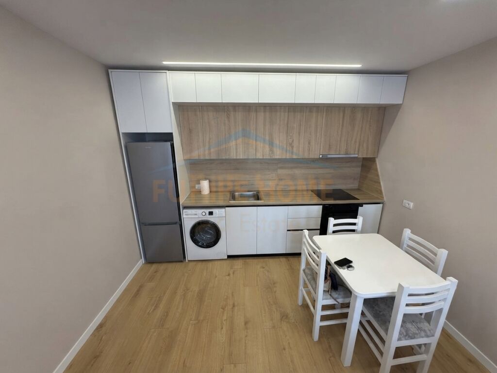 Shitet, Apartament 2+1, Misto Mame