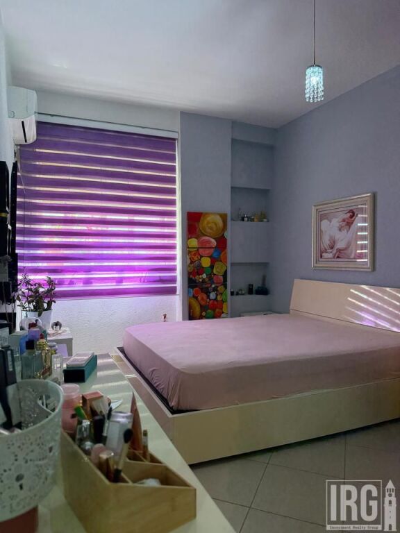Shitet apartament 2+1 (i konvertuar nga 1+1) tek Fresku , Rruga Muhamet Deliu , prane Shkolles 17 Shkurti