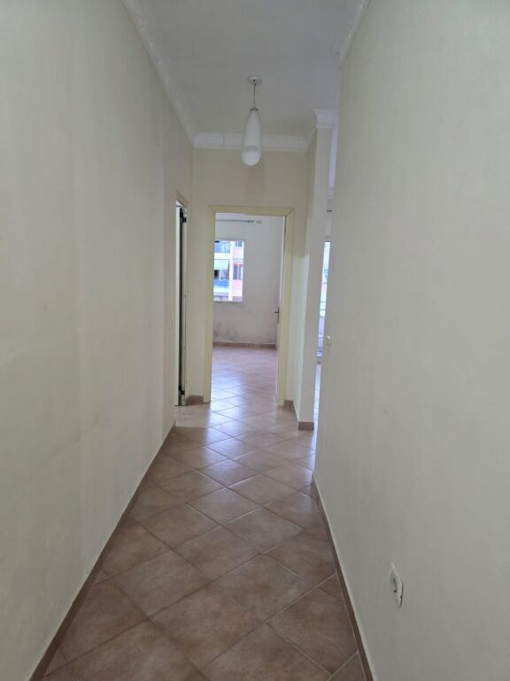 Shitet apartment 2+1+2 . Misto Mame