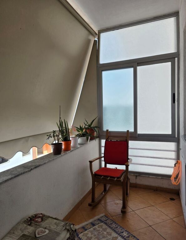 SHITET APARTAMENT 2+1 – PRANË CASA ITALIA