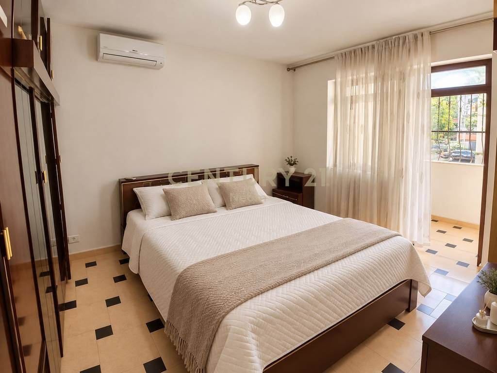 SHITET APARTAMENT 2+1 TE OXHAKU, 13500000 ALL 146,792 € 13,500,000 Lekë