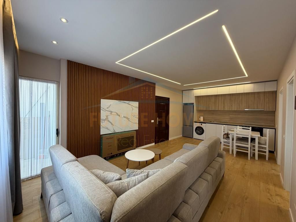 Shitet, Apartament 2+1, Misto Mame