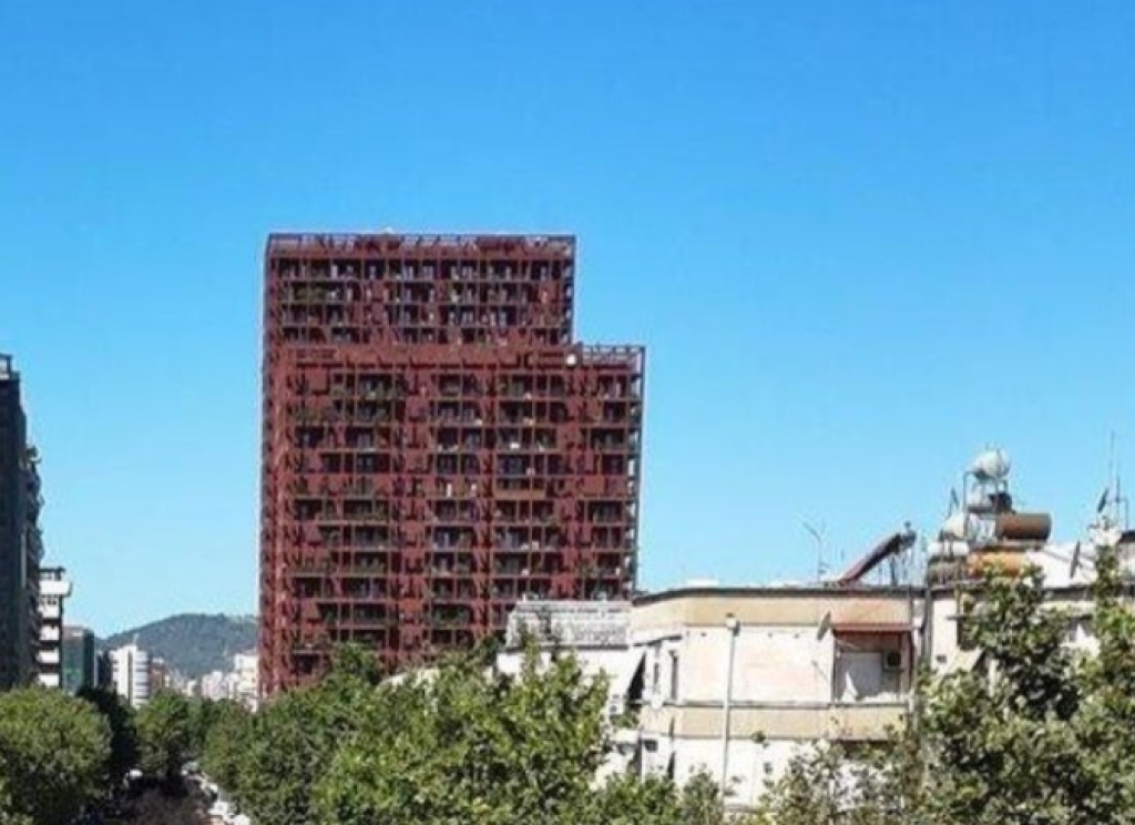 Jepet ambient biznesi me qira tek Rruga e Kavajes , 21 Dhjetori .