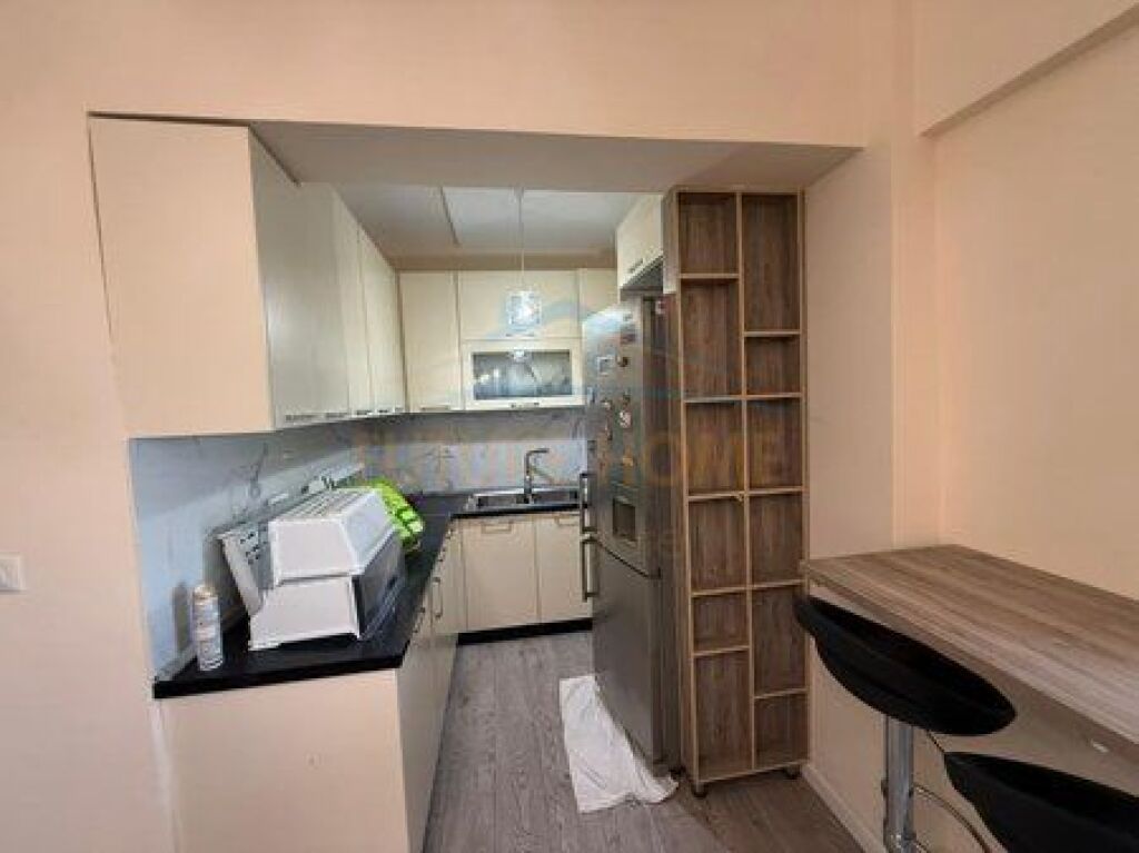 qera  Apartament 2+1, Rruga Portit, Durres