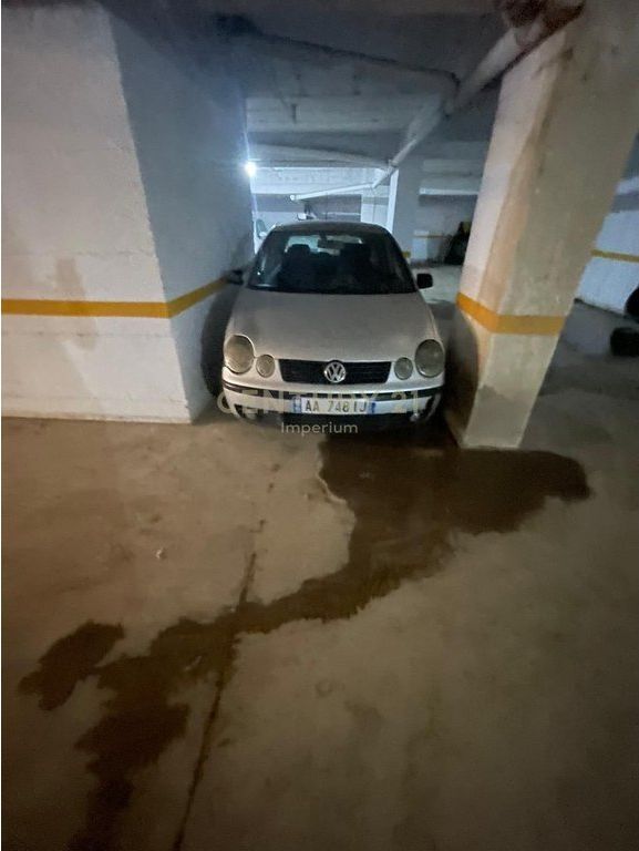 3 Poste Parkimi në Shitje pranë Rrethit të Astirit!