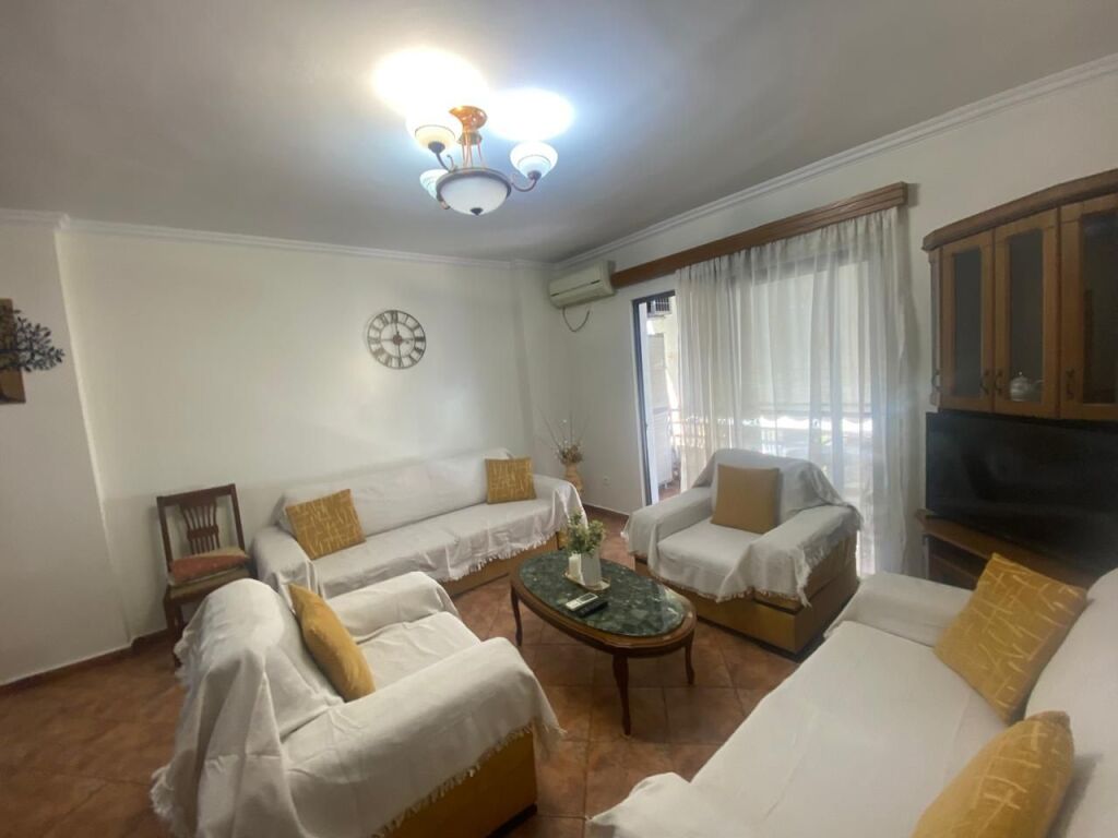 Apartment 2+1 for rent near the united school