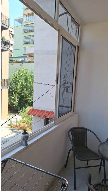 Appartamento 2+1 in Affitto in Via Kavaja, 107 m²