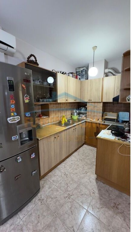 In vendita, Appartamento 1+1, Via Bogdaneve, Tirana . Empire73874