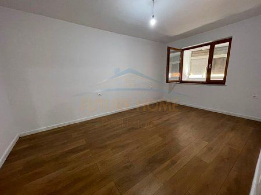 Shitet, Apartament 2+1, Pazari i Ri