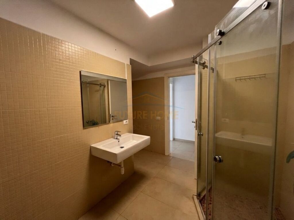 Shitet, Apartament 1+1, Selvia, Tirane